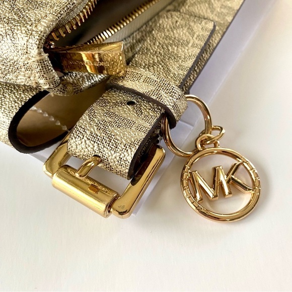 *NEW IN BOX* MICHAEL KORS Belt Bag Adjustable Metallic Logo Gold & Logo Keychain - Picture 6 of 13
